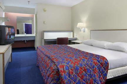 Inn Bay On Busch 2*