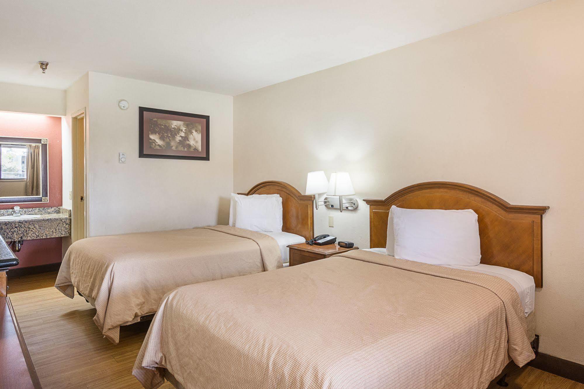 Inn Bay On Busch Tampa